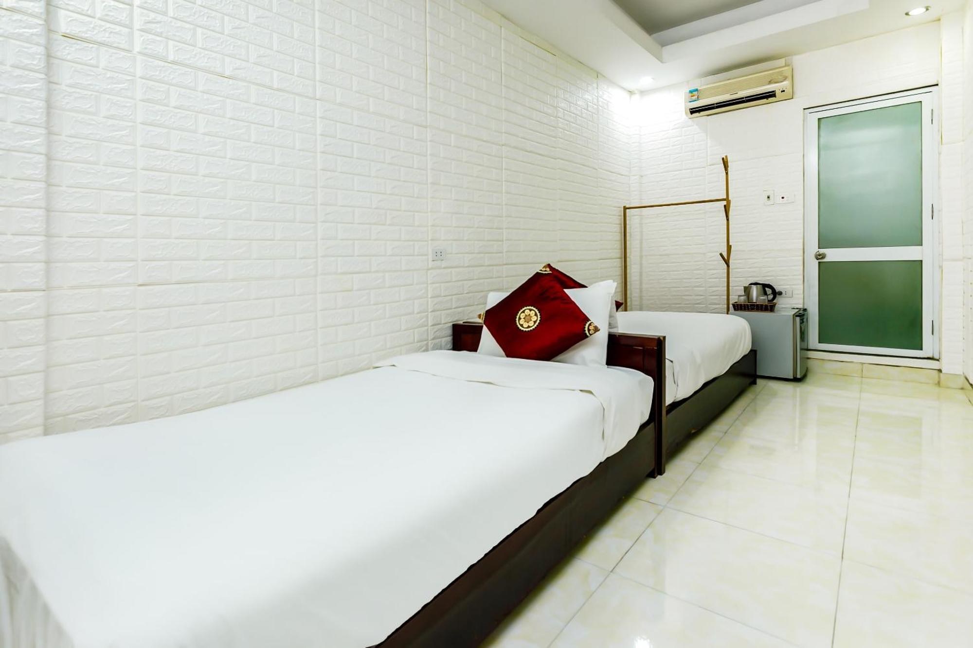 Oyo 604 Queen Hotel Spot-On Ханой Екстер'єр фото