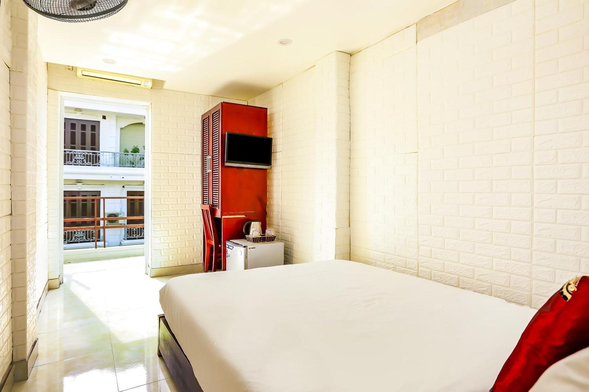 Oyo 604 Queen Hotel Spot-On Ханой Екстер'єр фото